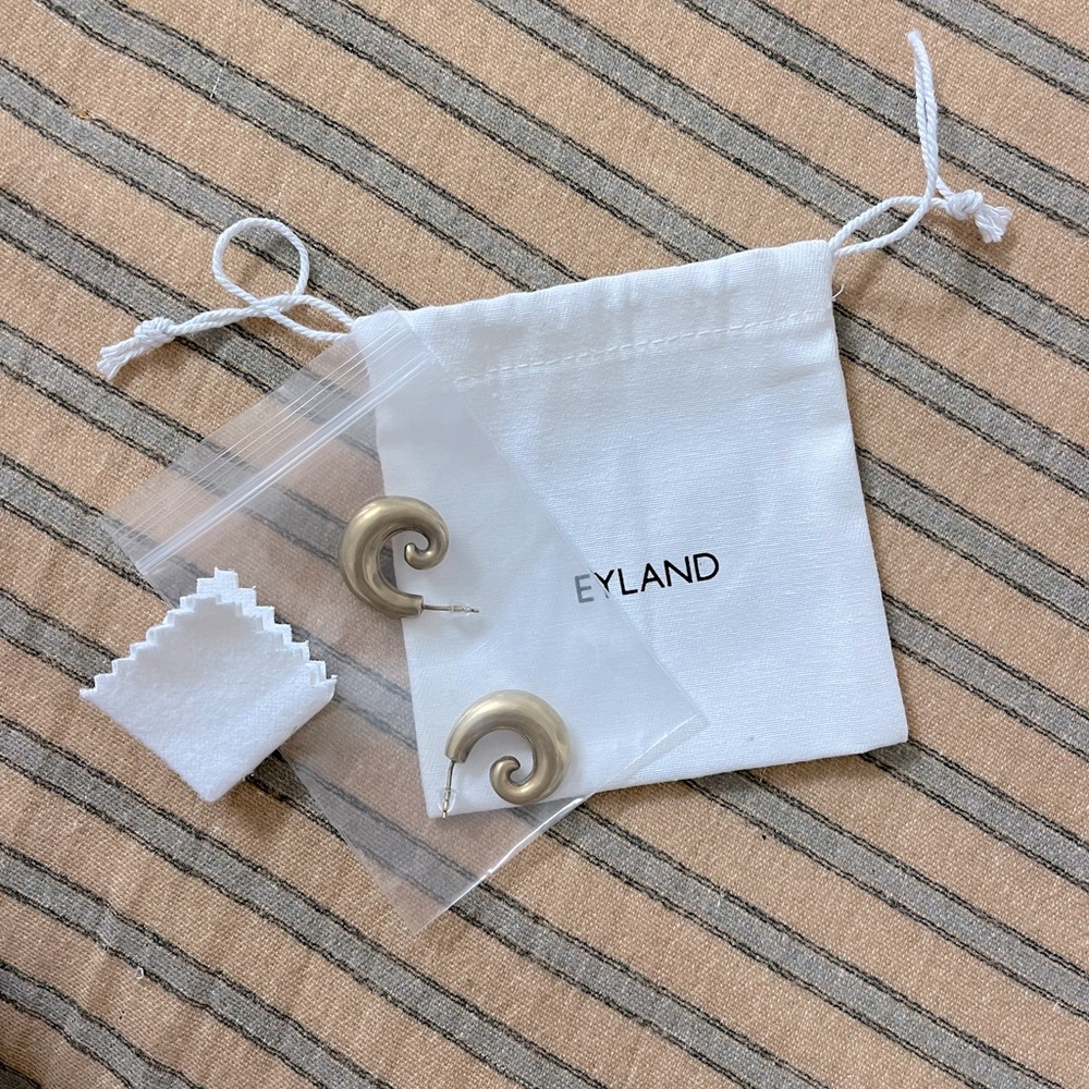 Eyland Jewelry Marina Hoop